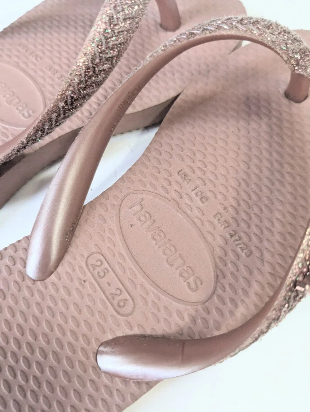 Havaianas Blush Pink Kid Glitter Flip Flops w/Havaianas Metal Lettering on Strap